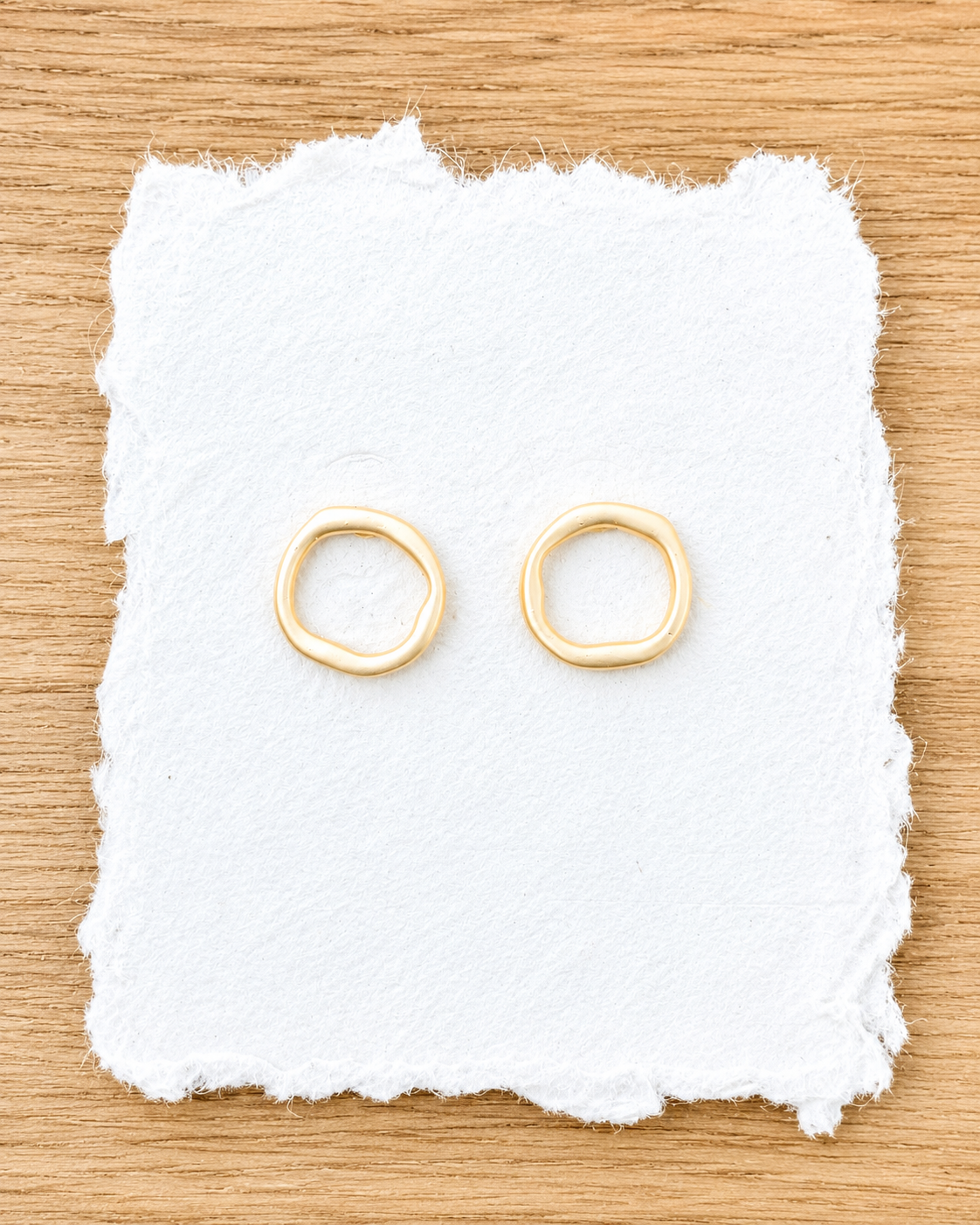 Simple circles in gold